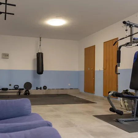 Facada Apartment *