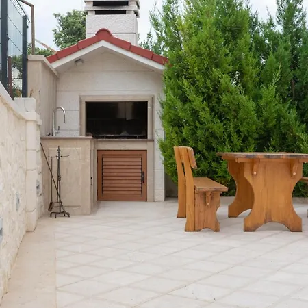 Facada Apartment *