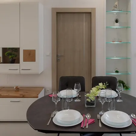 Facada Apartment